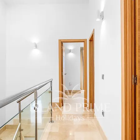 Modern Townhouse In Seaside Complex In Amarilla Golf Sbv48