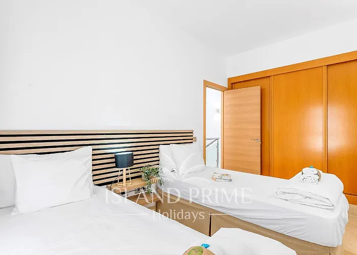 Сasa de vacaciones Modern Townhouse In Seaside Complex In Amarilla Golf Sbv48 *